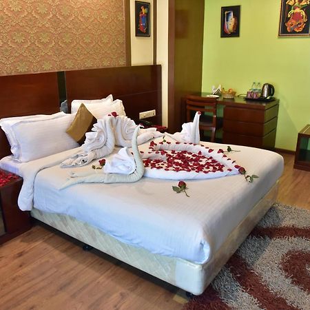 Hotel Ambassador Chocolate Inn Kalyani 외부 사진